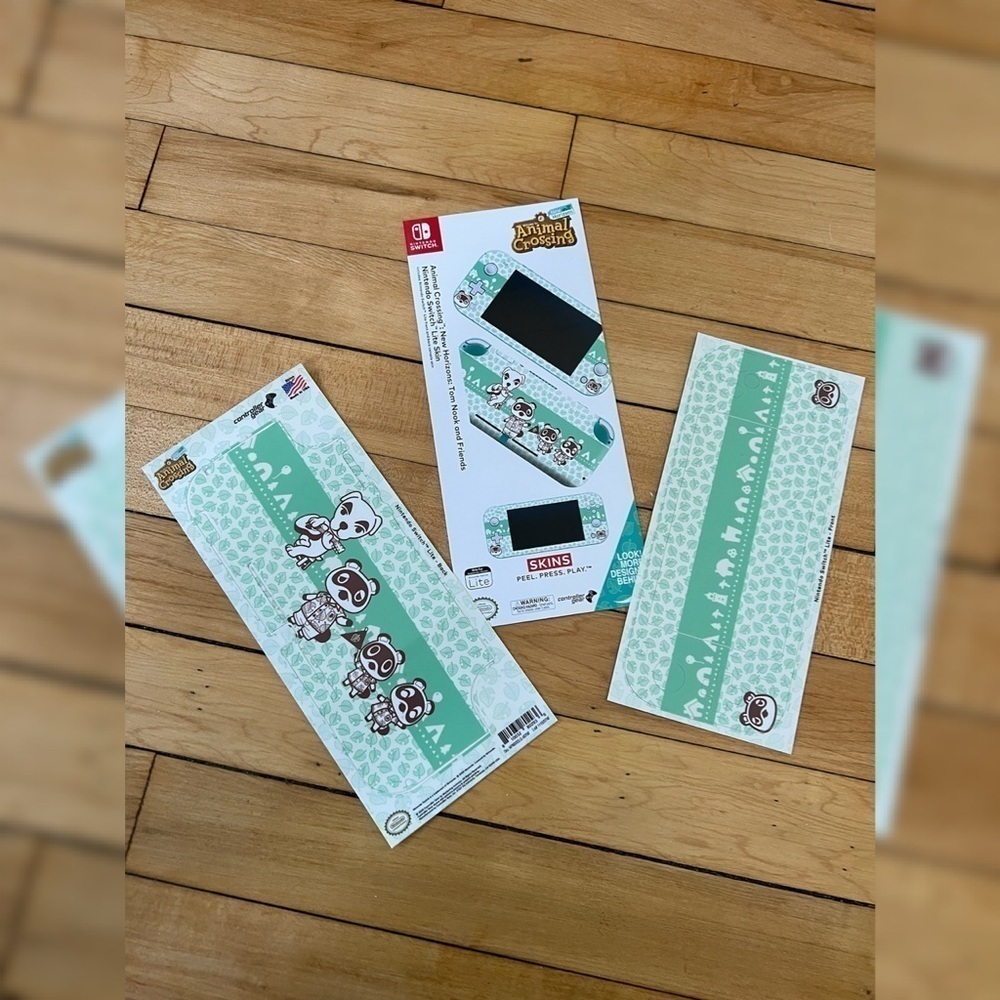 NWT Animal Crossing New Horizons Tom Nook and Friends Nintendo switch lite skin‎